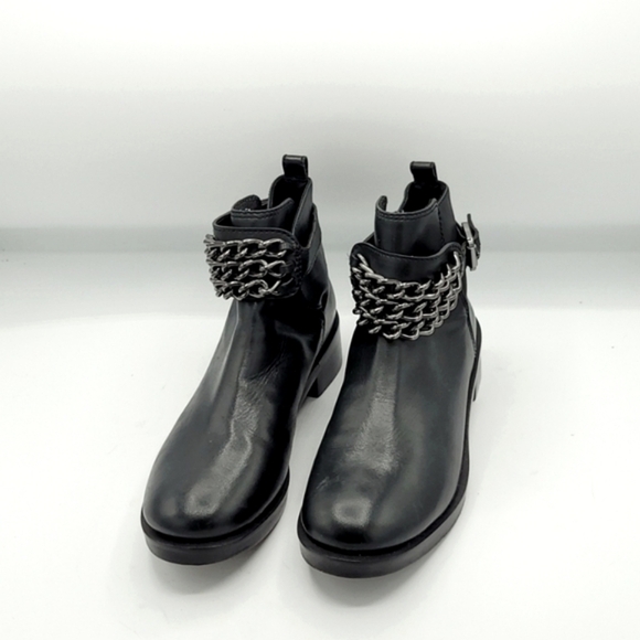 Tory Burch Bloomfield Chain Leather Bootie in Black Size 6.5 M - Picture 3 of 16